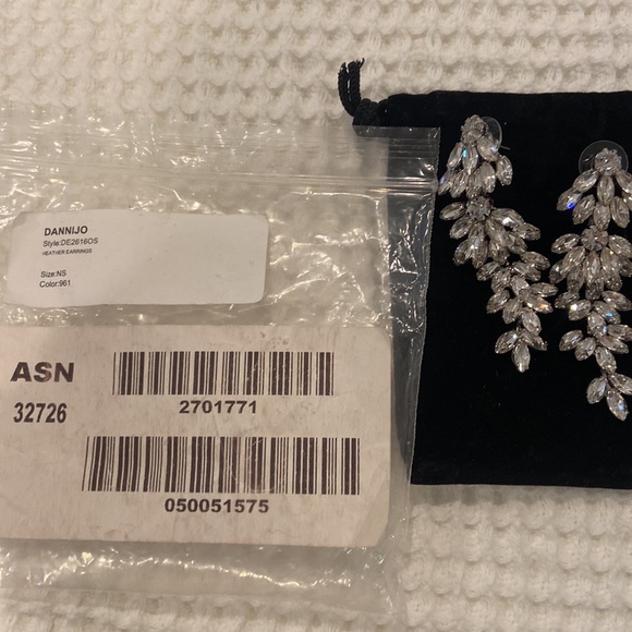 NEW Dannijo Heather Rhinestone waterfall Earrings from Revolve never worn - Picture 6 of 6